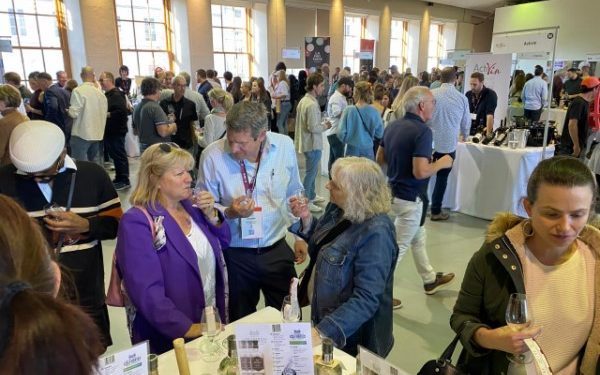 Participa mezcal poblano en festival en Canadá: SDR