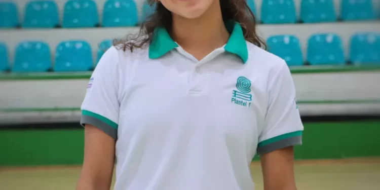 Representará alumna del Cobach a México en competencia internacional de triatlón en España