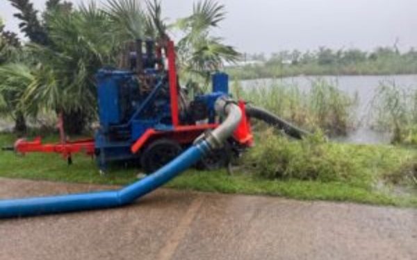 Prioriza gobernadora Evelyn Salgado atención en zonas inundadas de Acapulco