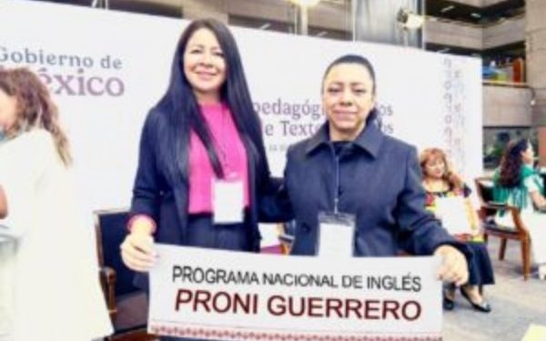 Reconoce la SEP a maestras guerrerenses en Feria Pedagógica de los Libros de Texto Gratuitos