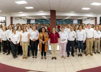 Reconocen a docentes, personal administrativo y estudiantes de la Universidad Tecnológica de Altamira