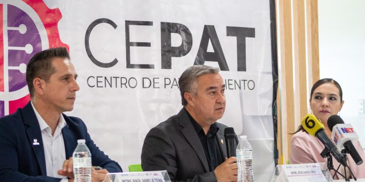 Apoyan a inventores chihuahuenses con el primer Centro de Patentamiento