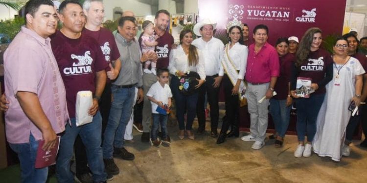 Artesanas y emprendedoras reciben el respaldo del Gobernador Joaquín Díaz Mena