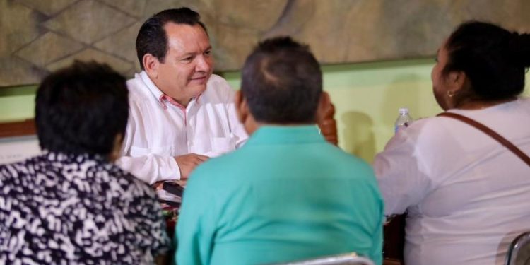 Atiende «Audiencias con el Pueblo» más de 500 solicitudesDescargar