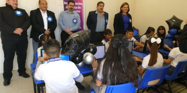 Benefician a 414 estudiantes de la Primaria Frida Kahlo con inauguración de aula de medios