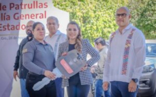 En Guerrero se fortalece la investigación criminal para inhibir los delitos con entrega de patrullas a la FGE: Evelyn Salgado