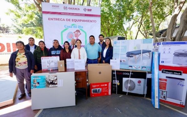 Entrega DIF Oaxaca equipamiento a Casas de Día y subcomités APCE del estado