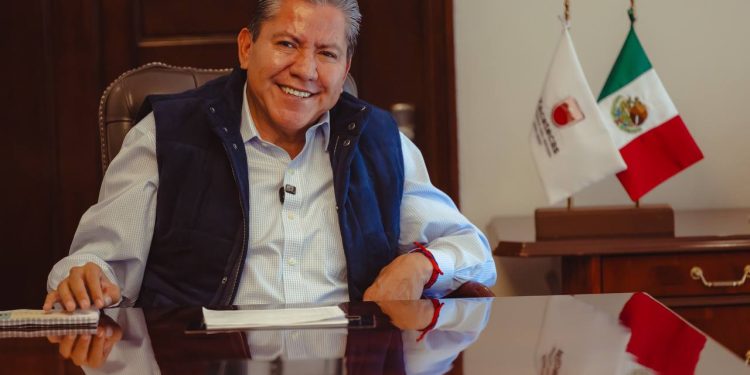 Logra Gobernador David Monreal por ley, gratuidad en útiles y uniformes escolares en Zacatecas
