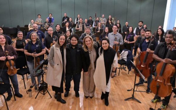 Reconoce Maru Campos legado cultural de la OFECh en su trigésimo aniversario