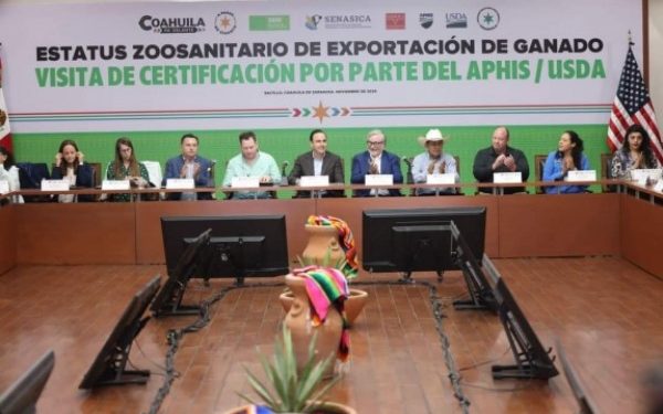 Reitera Manolo su compromiso con la ganadería de Coahuila