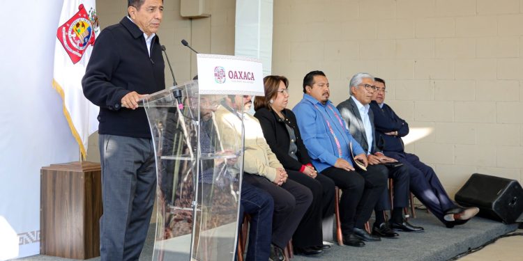 Informa Gobernador Salomón Jara cambios en la estructura del gabinete estatal