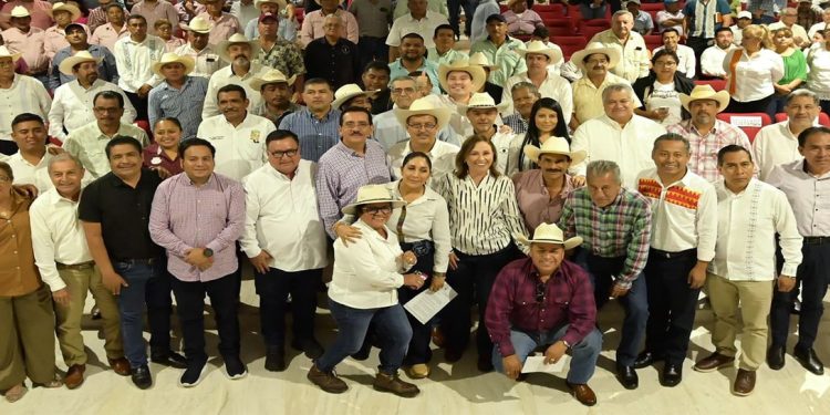 BRINDA ROCÍO NAHLE ATENCIÓN INMEDIATA AL SECTOR GANADERO