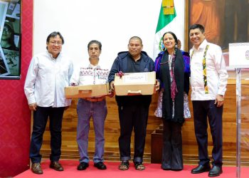 Entregan “Libros por Oaxaca” a bibliotecas escolares y comunitarias