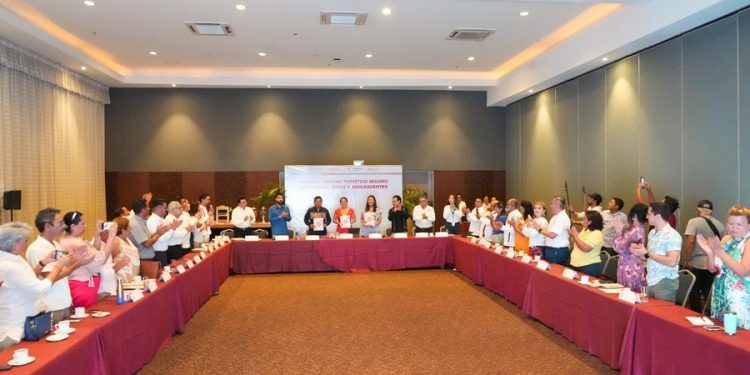 Oaxaca a la vanguardia en políticas públicas integrales para protección de las infancias y adolescencias en el sector turístico