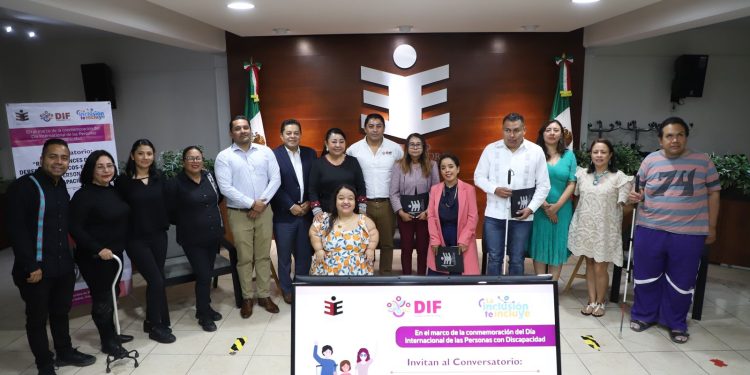 Conversan en el IEEPCO sobre los derechos político – electorales de las personas con discapacidad