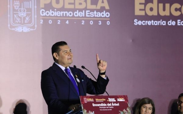 De la mano de las maestras y maestros, vamos a recorrer Puebla: Alejandro Armenta