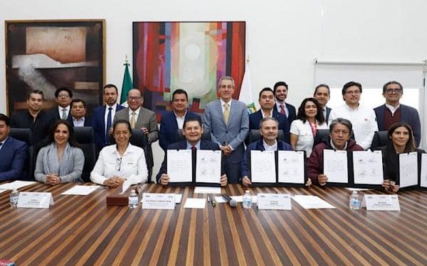 Puebla, de los primeros estados en firmar convenio para reactivación de vivienda