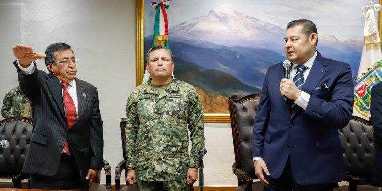 Rinde protesta Humberto Eloy Aguilar Viveros como secretario del CECSNSP