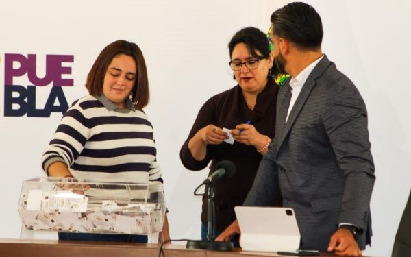 Sortea gobierno estatal automóvil del “Maratón Puebla 2024”