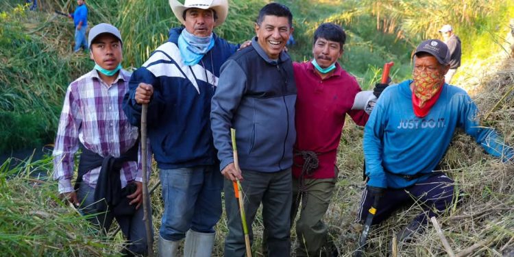 Da seguimiento Gobernador de Oaxaca a la limpieza del Río Atoyac con Mega Tequio