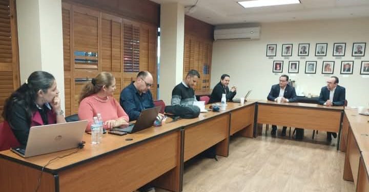 Buscan instituciones educativas soluciones para mejorar la educación indígena