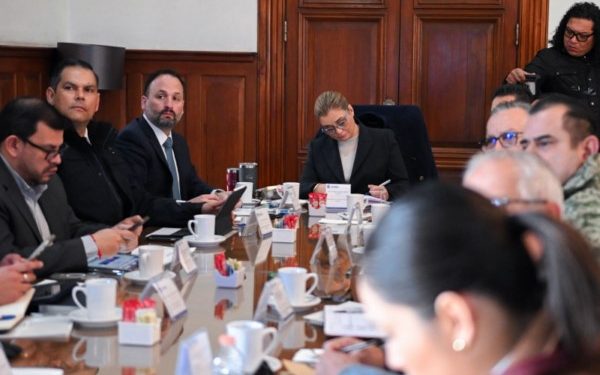 Maru Campos acuerda con Mesa Estatal de Construcción de Paz, reforzar combate contra las adicciones en Chihuahua