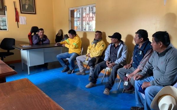 Controla Coesfo incendio forestal en San Miguel Tilquiápam