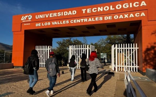 Estudiantes de UTVCO inician cuatrimestre enero-abril 2025