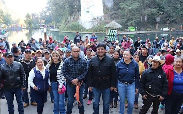 Habitantes de Chignautla realizan faena para dignificar espacios públicos y áreas verdes