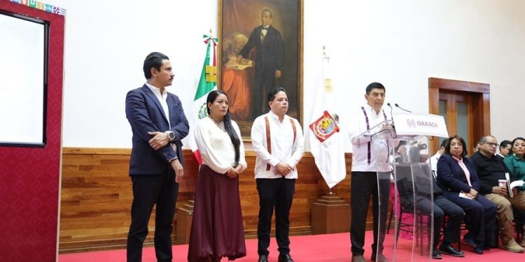 Invertirán Gobierno del Estado y municipios 135 mdp en bacheo de la Zona Metropolitana de Oaxaca