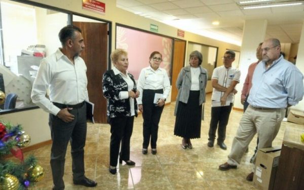 La encargada de despacho de la Secretaría General de Gobierno, presentó formalmente al director de Derechos Humanos