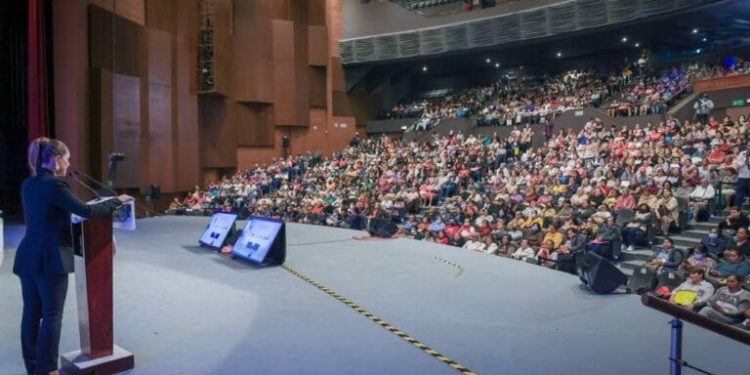 La gobernadora Evelyn Salgado entregó las primeras tarjetas de Pensión Mujeres Bienestar en Guerrero