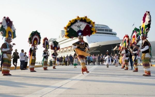 Llega primer crucero del 2025 a Huatulco