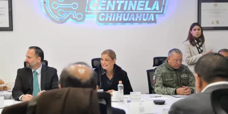 Maru Campos y Mesa de Seguridad analizan tema de migración en Ciudad Juárez