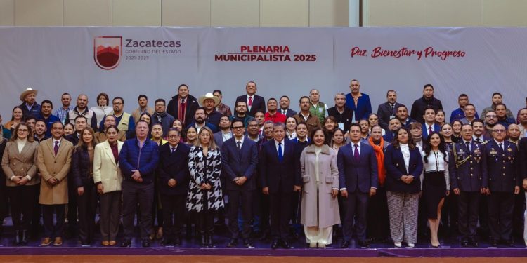 Por el desarrollo y bienestar de Zacatecas, en 2025 se destinarán mas de mil mdp para obras convenidas con municipios: Gobernador David Monreal Ávila