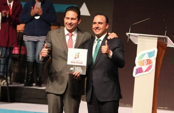 Presentan Manolo y Javier grandes proyectos por Saltillo