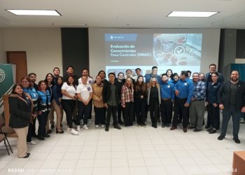 Realizan alumnos de Ingeniería Industrial de la UT Paso del Norte coloquio con expertos