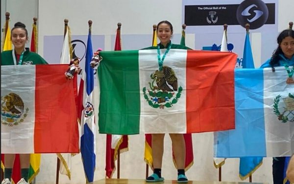 Se corona alumna del COBACH como campeona mundial juvenil de raquetbol en Guatemala