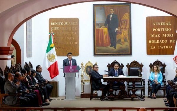 Convoca Salomón Jara a construir una Constitución intercultural a favor de los pueblos originarios