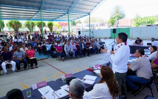 Lleva Salomón Jara desarrollo a San Juan Cieneguilla con obras y acciones estatales