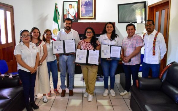 Impulsa Icapet el autoempleo en Santiago Xanica y Santa María Colotepec