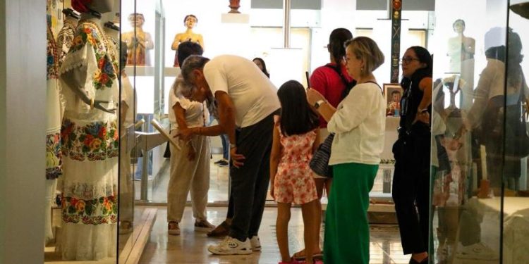 Asisten en un solo día más de mil 800 personas al Gran Museo del Mundo Maya