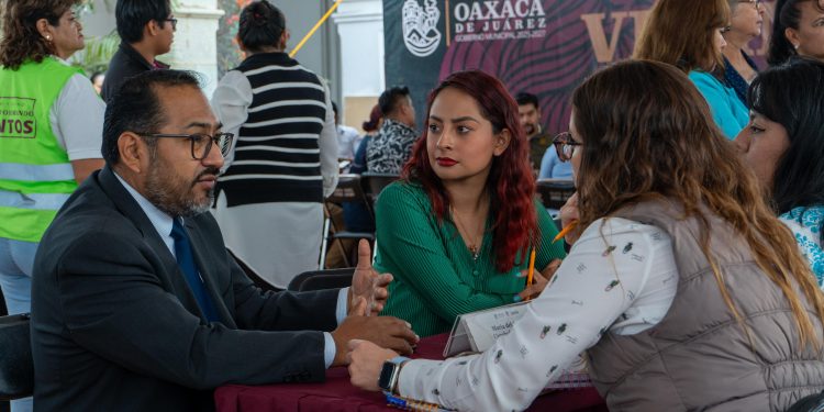 Atiende Diálogos Vecinales necesidades de habitantes de Oaxaca de Juárez