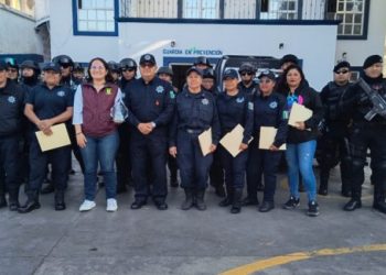 Reconocen esfuerzo de integrantes del equipo de basquetbol femenil de la Secretaría de Seguridad Vecinal