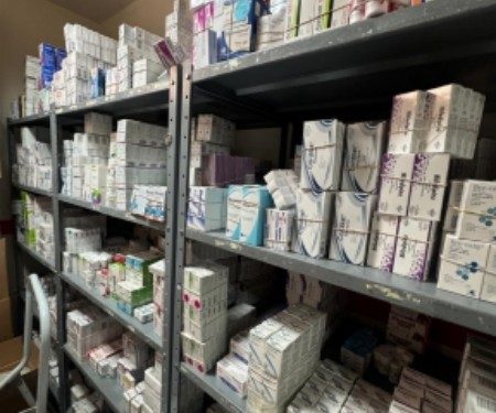 Ofrece Programa de Salud Popular abasto de medicamentos