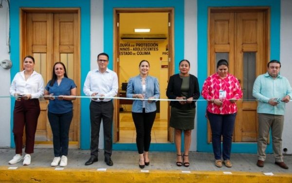 Gobernadora Indira Vizcaíno inaugura oficinas de adopción de Pronna, en Colima