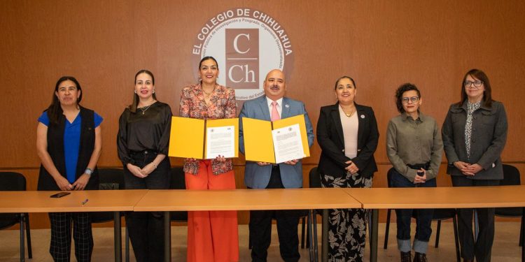 Firman convenio de colaboración El Colegio de Chihuahua y el IEE