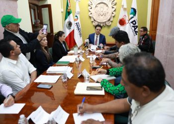 Gobierno de Zacatecas propone solución a becas