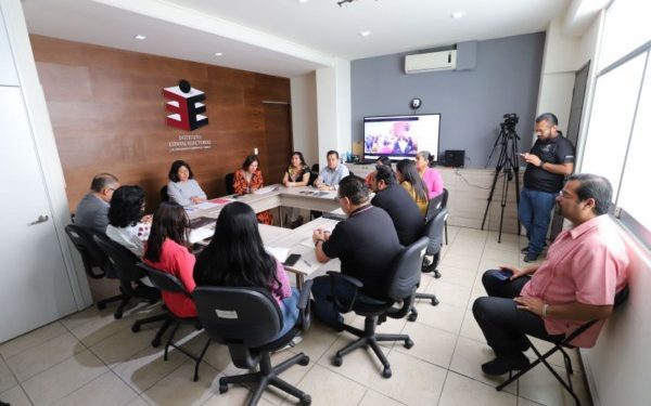 Realiza IEEPCO conversatorio en el marco del Día Internacional de la lengua materna