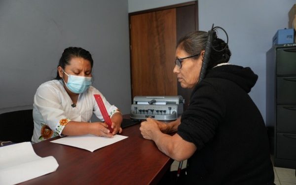 Invita DIF Oaxaca a personas con discapacidad visual para inscribirse en el Cecyd